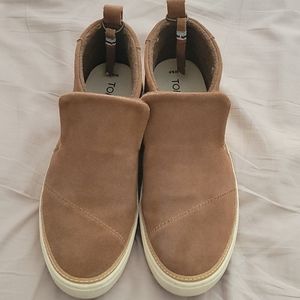 TOMS slip ons